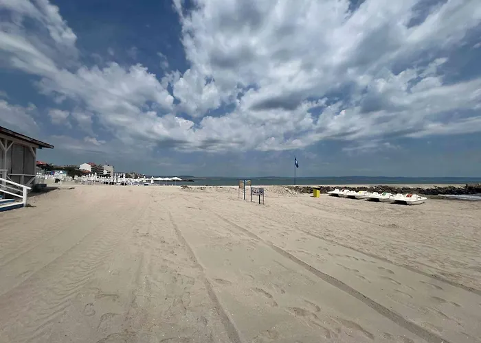 Laguna 3 минуты до моря * 帕莫瑞